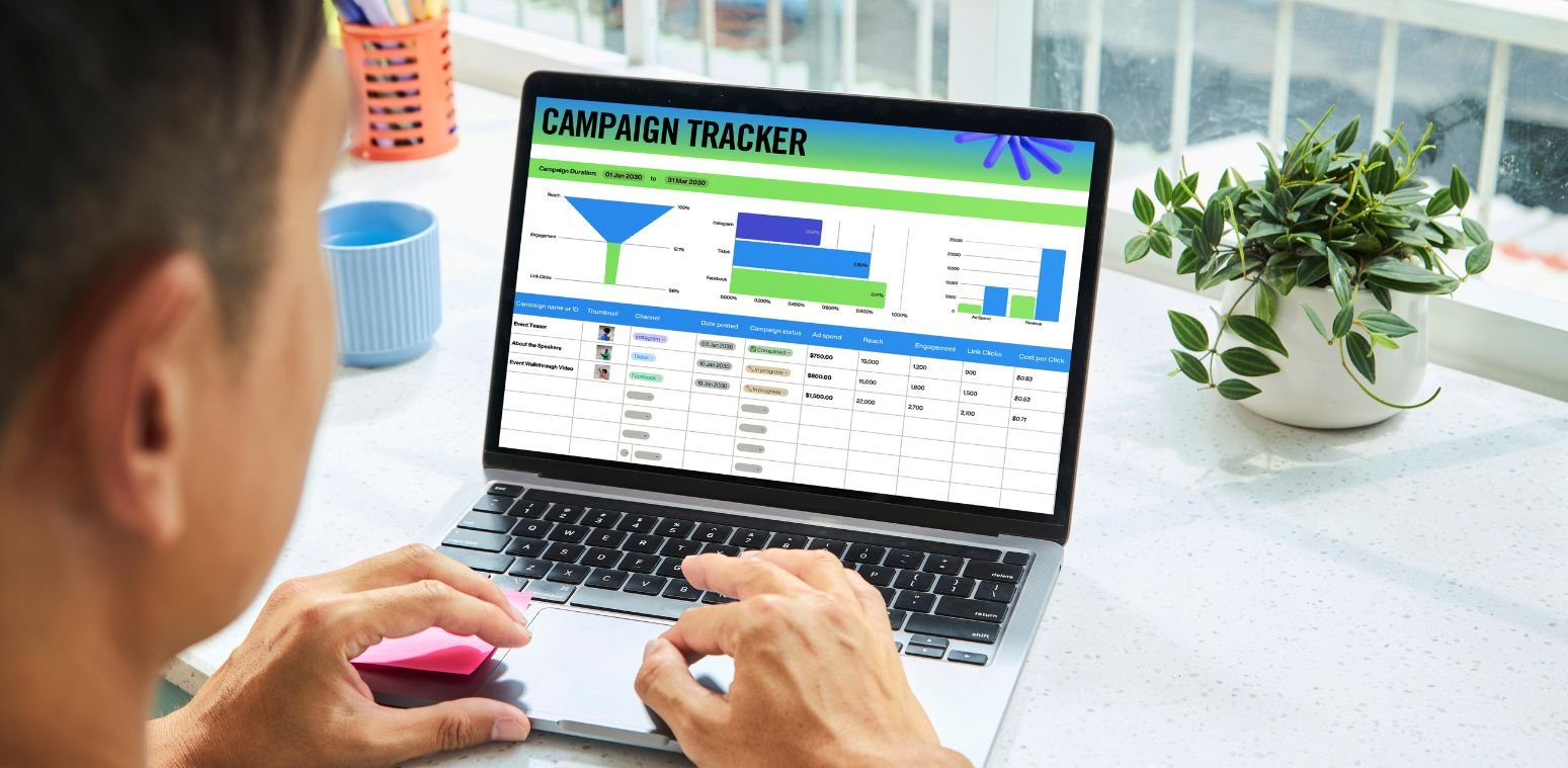 how does a vehicle tracker work